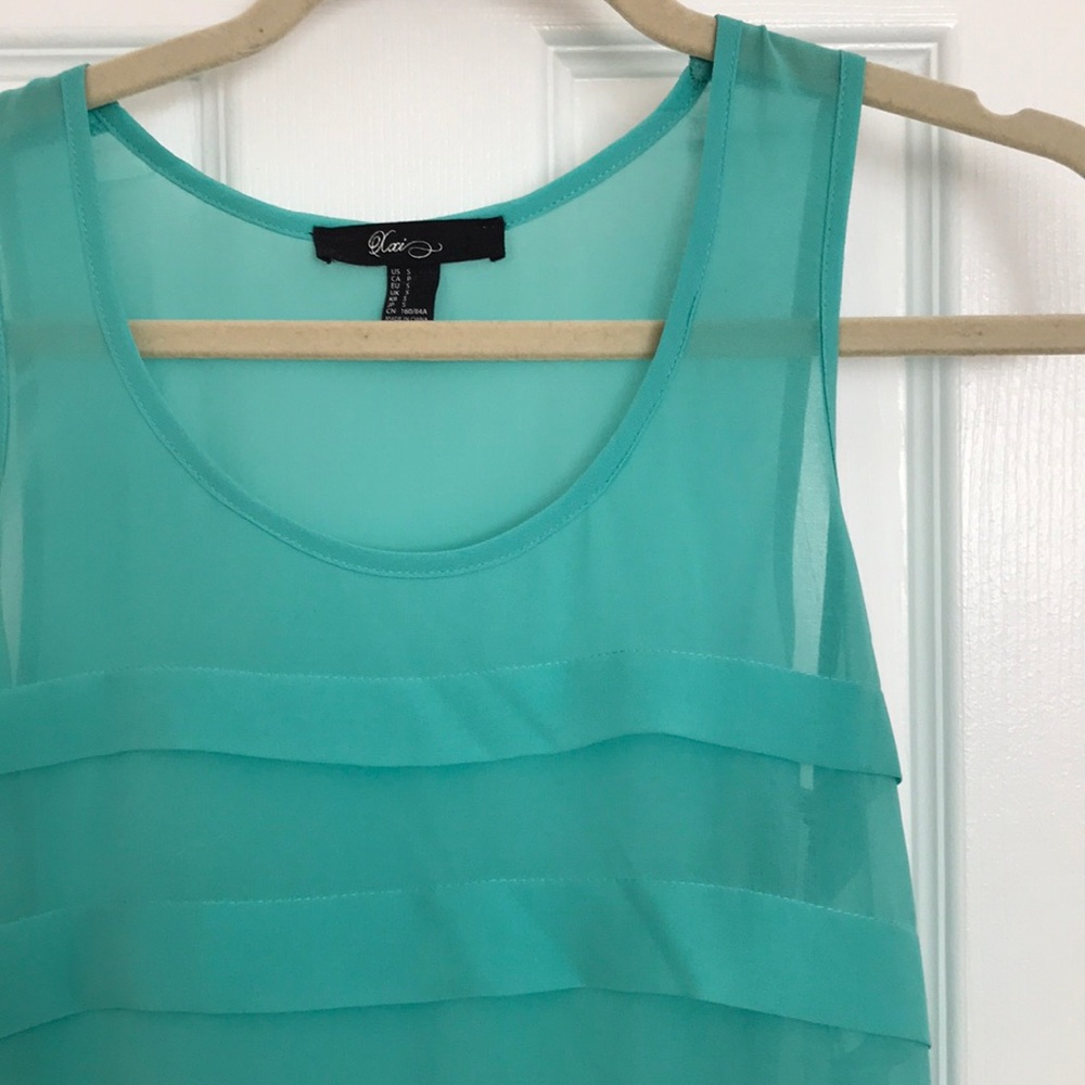 NWOT Pleated tank mint
